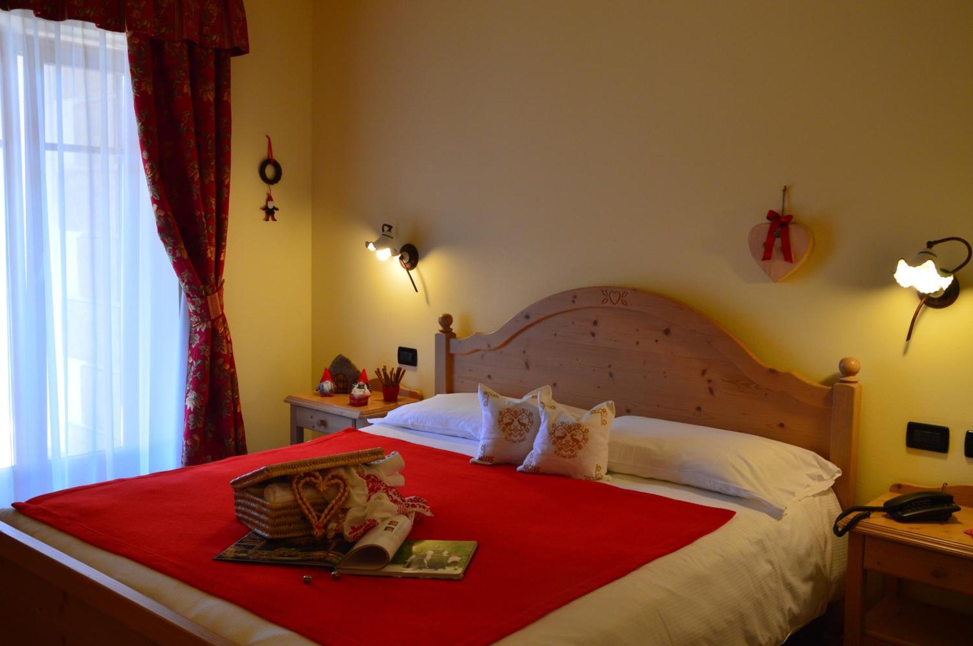 Hotel Garni Carpe Diem Vigo di Fassa Pokój zdjęcie