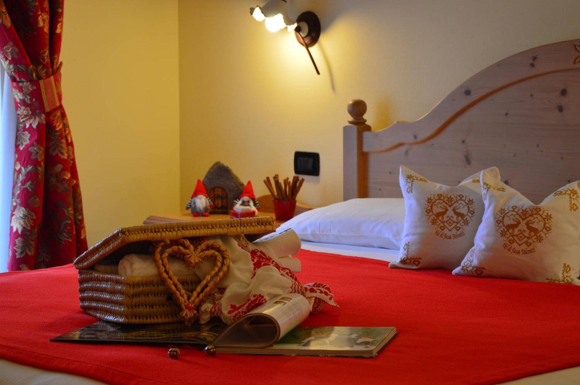 Hotel Garni Carpe Diem Vigo di Fassa Pokój zdjęcie